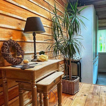 Le P'Tit Nid : Mini Loft Pour 2 A 4 Personnes Vila Tellin Exterior foto