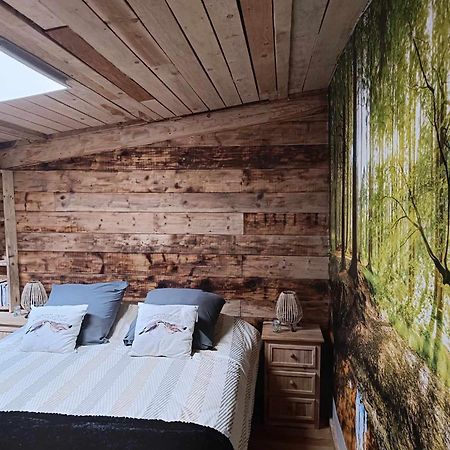 Le P'Tit Nid : Mini Loft Pour 2 A 4 Personnes Vila Tellin Exterior foto