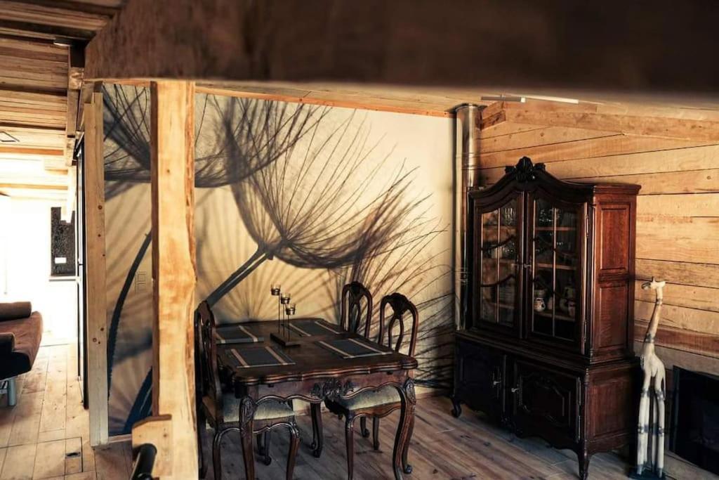 Le P'Tit Nid : Mini Loft Pour 2 A 4 Personnes Vila Tellin Exterior foto