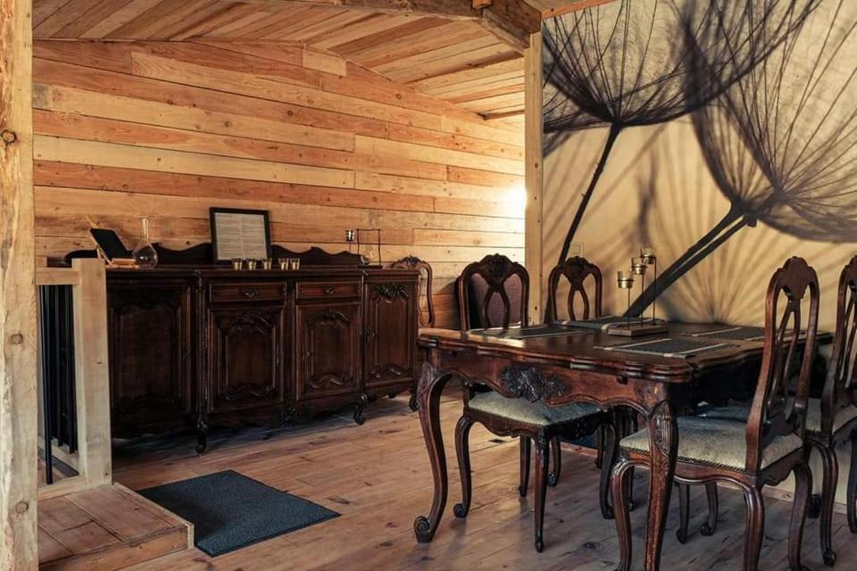 Le P'Tit Nid : Mini Loft Pour 2 A 4 Personnes Vila Tellin Exterior foto
