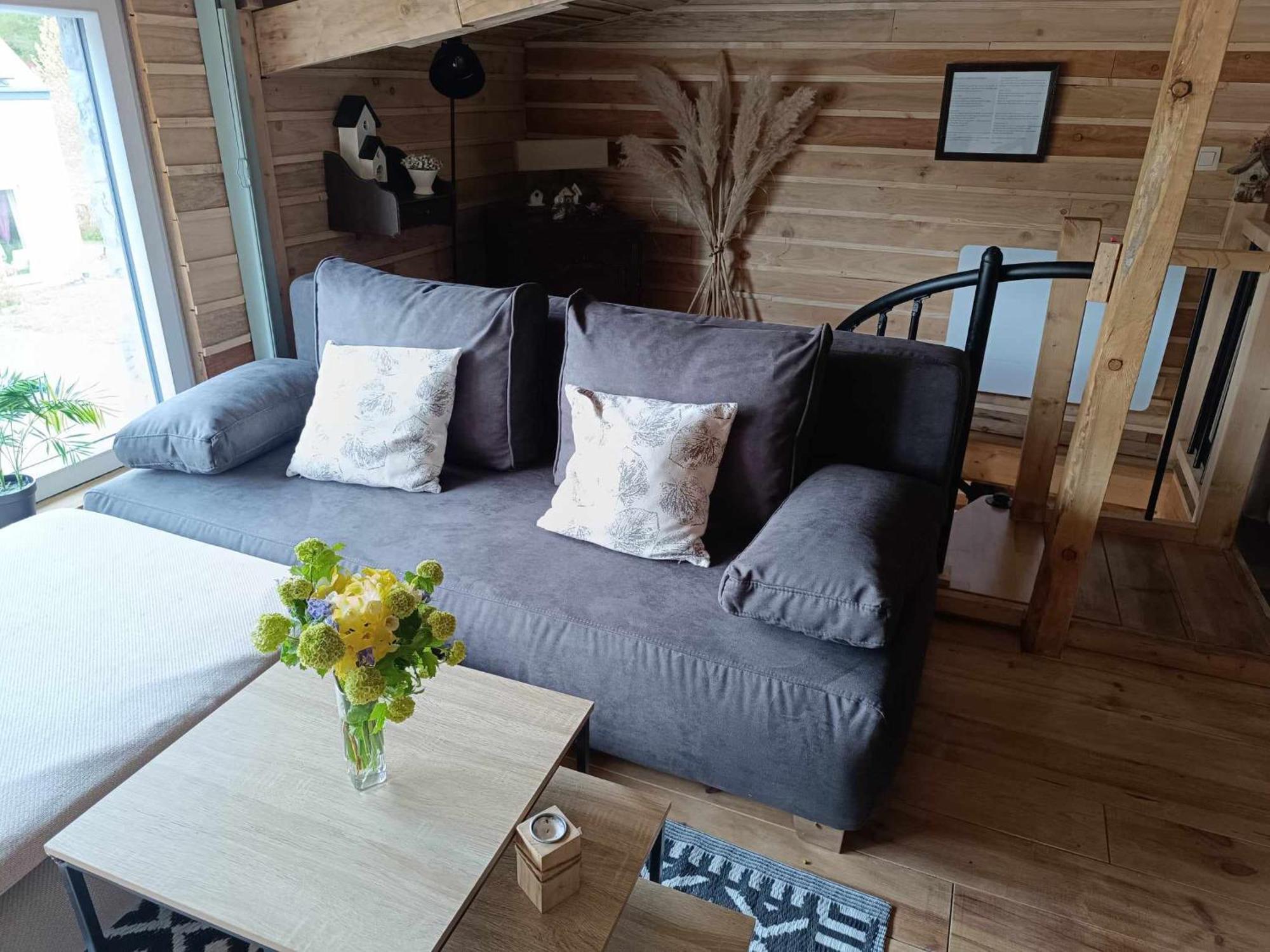 Le P'Tit Nid : Mini Loft Pour 2 A 4 Personnes Vila Tellin Exterior foto